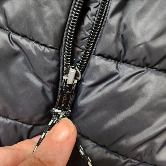 GAP Black Puffer Vest Essential Layering Piece Sz Small - Picture 5 of 8